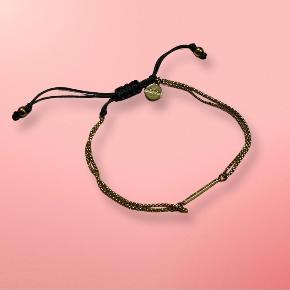 ⚡️5 for $25⚡️ Dainty gold Lia Sophia bracelet